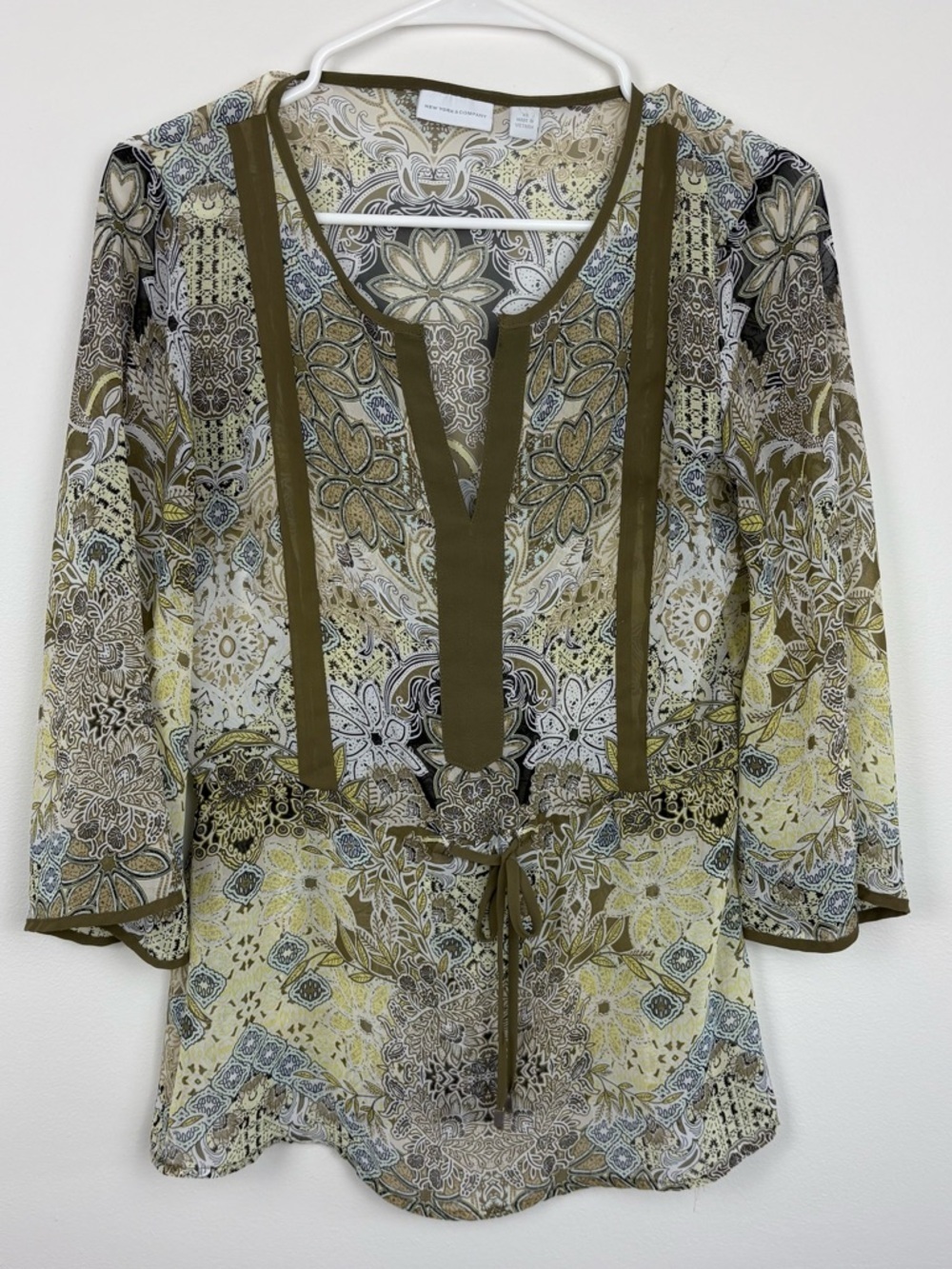 New York & Company Paisley Boho Split-Neck Blouse XS Olive and Beige Like New